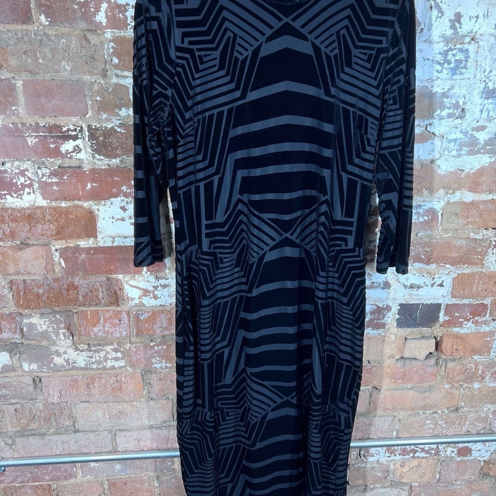 Eva Mendes Black V-Neck Sheath Dress